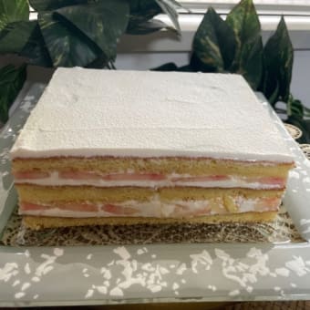 「桃のショートケーキ」