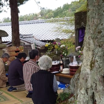 今日は地元の弘法様のお祭りでした