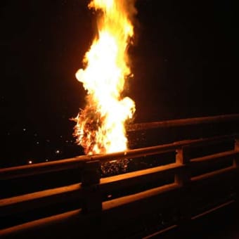 二月堂　お水取り　移り