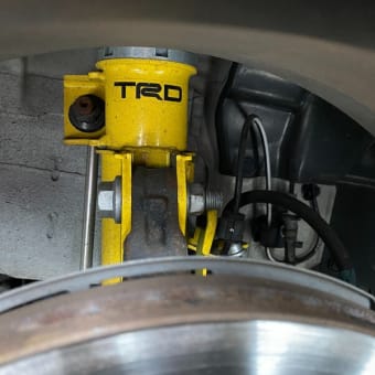 TRD全長調整式車高調（KYB製）