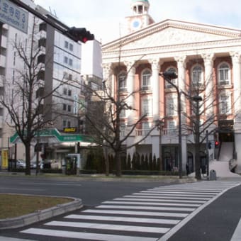ハリボテの建物、みたいなもの