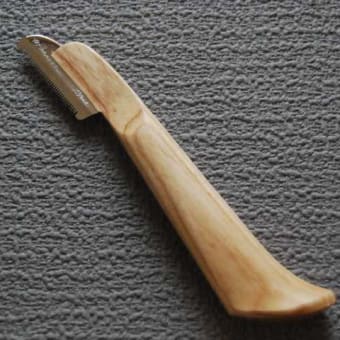プラッキングのナイフ