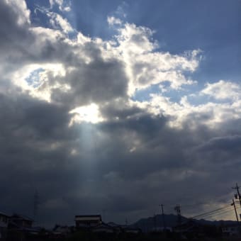 雲間より