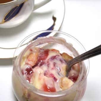 Raspberry Gelee Pudding of Hoshi Fruits too asToday's Sweet