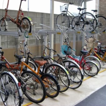 マンション自転車置き場塗替え