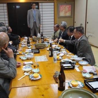 知事選勝利へ一本締め