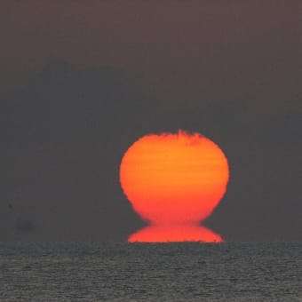 ダルマ（達磨）太陽-----瀬戸内海