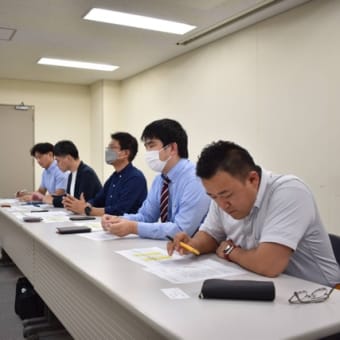 最低賃金引き上げを/田村貴昭衆院議員と佐賀労働局へ