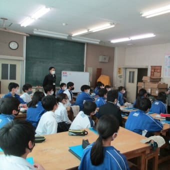 12月３日相模原市立内出中学校で福祉体験授業がありました　