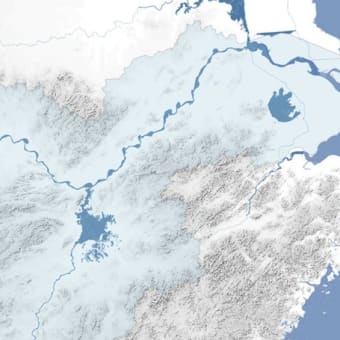 鄱阳湖　中国最大の淡水湖が「川に干上がる」　長江の川底が「草原に」
