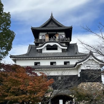 犬山城と鎧の色｜愛知県