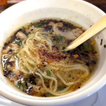 麺処まるわ＠作草部　『ぐるっと千葉』とのコラボ限定【香り醤油の塩つけそば】は、史上初のみたらし団子＆焼きおにぎり味？！