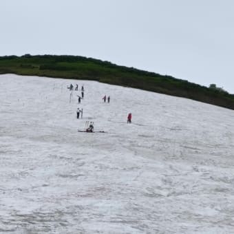 赤岳で雪渓滑り　令和7年6月21日（土）