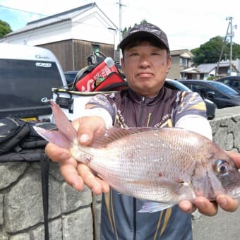 昨日の雨と風の影響か水潮と濁り