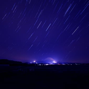 大山　冬の星空