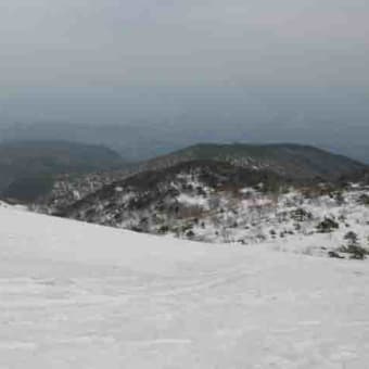 残雪の安達太良山