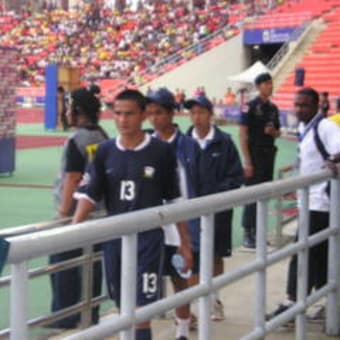 ホスト国の進撃が続く   Thailand 2-0 Oman