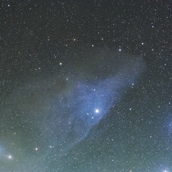 IC4592＆4601　青い馬星雲