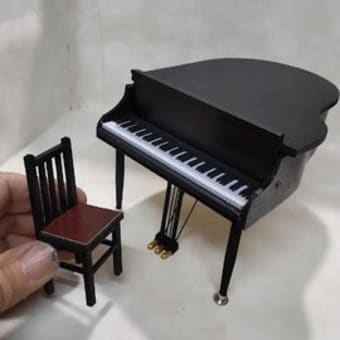 グランドピアノ