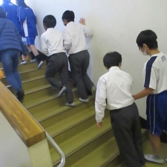 12月３日相模原市立内出中学校で福祉体験授業がありました　