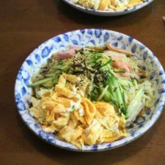 冷やし中華はじめました