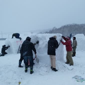 雪像制作スタート！