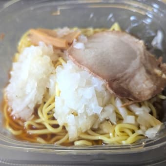 八麺会公認『冷たい八王子ラーメン』＠セブンイレブン　本当に八王子ラーメンを感じるブラックな冷たいラーメン！