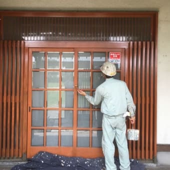 木製門扉の塗替え