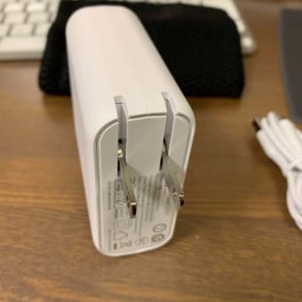 コンセントに挿すだけで充電できるモバイルバッテリー