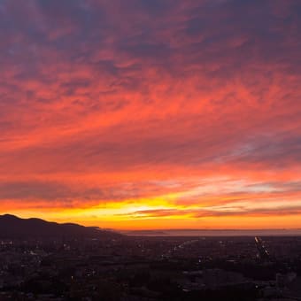 今日の札幌の夕焼け（11）見事に焼けた雲