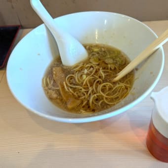 らぁ麺つけ麺轟－Todoroki－＠東寺山　シンプルでややこってり＆野性味ありの「背脂醤油らぁ麺」はランチにぴったり？！
