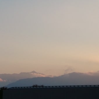 残照の連山