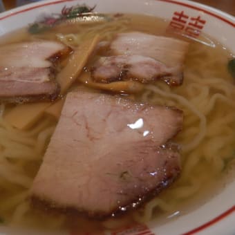 2軒目は【うめ八（うめや）】　雪が降る前の喜多方ラーメンツアー
