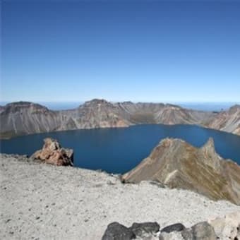 白頭山噴火で、自滅するか北朝鮮