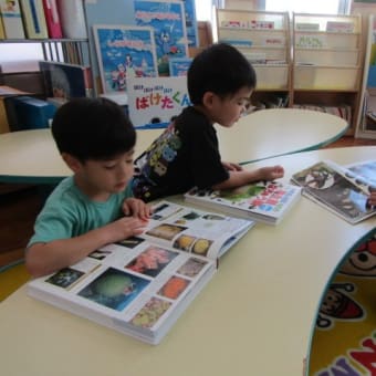図書室大好き♡