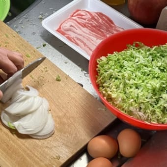 昼ごはんはお好み焼き