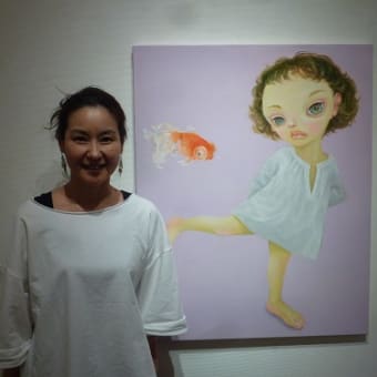 横田尚展・・目が印象的な少女、自画像に違いない