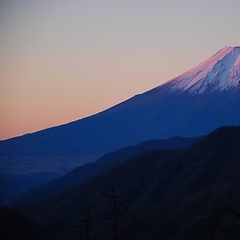 朝陽射す富士山