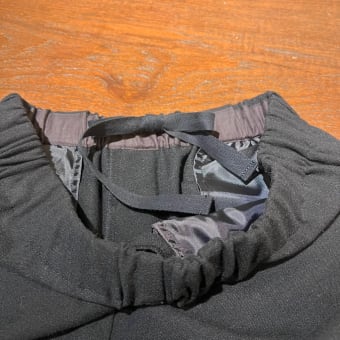 年末年始に履きたい暖かキレイめパンツ‼︎