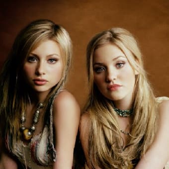 Aly&AJ