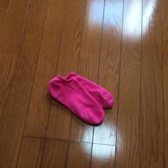 66.ピンクの靴下
