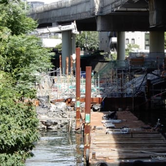 東京最古の石橋である常盤橋の改修工事