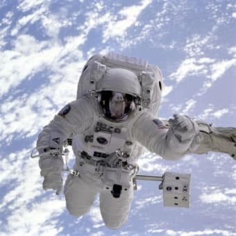 もうすぐ宇宙に観光客がおしよせるとロシアの宇宙飛行士が予測(マイナビウーマン) - goo ニュース