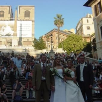 スペイン広場で結婚記念撮影