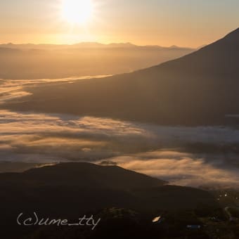 羊蹄山と雲海と日の出