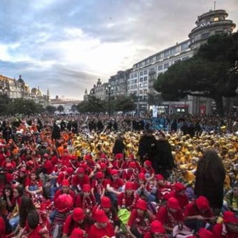 若者たちの熱気溢れるポルトの学生祭典