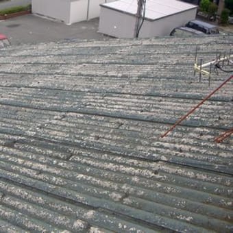 屋根の遮熱塗装（高反射率塗料）