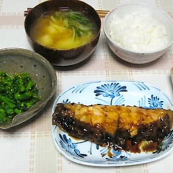 かれいの照焼き、菜の花の辛しあえ、いただきます。