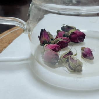 雲南省のバラのお茶「玫瑰花茶」を飲んでみた