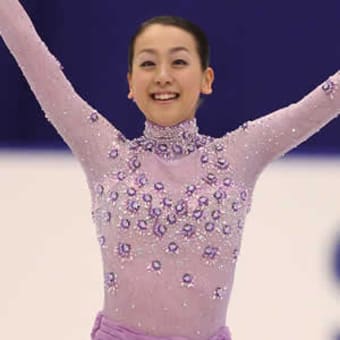 フィギュアスケート ＮＨＫ杯　　「好発進！　浅田真央」